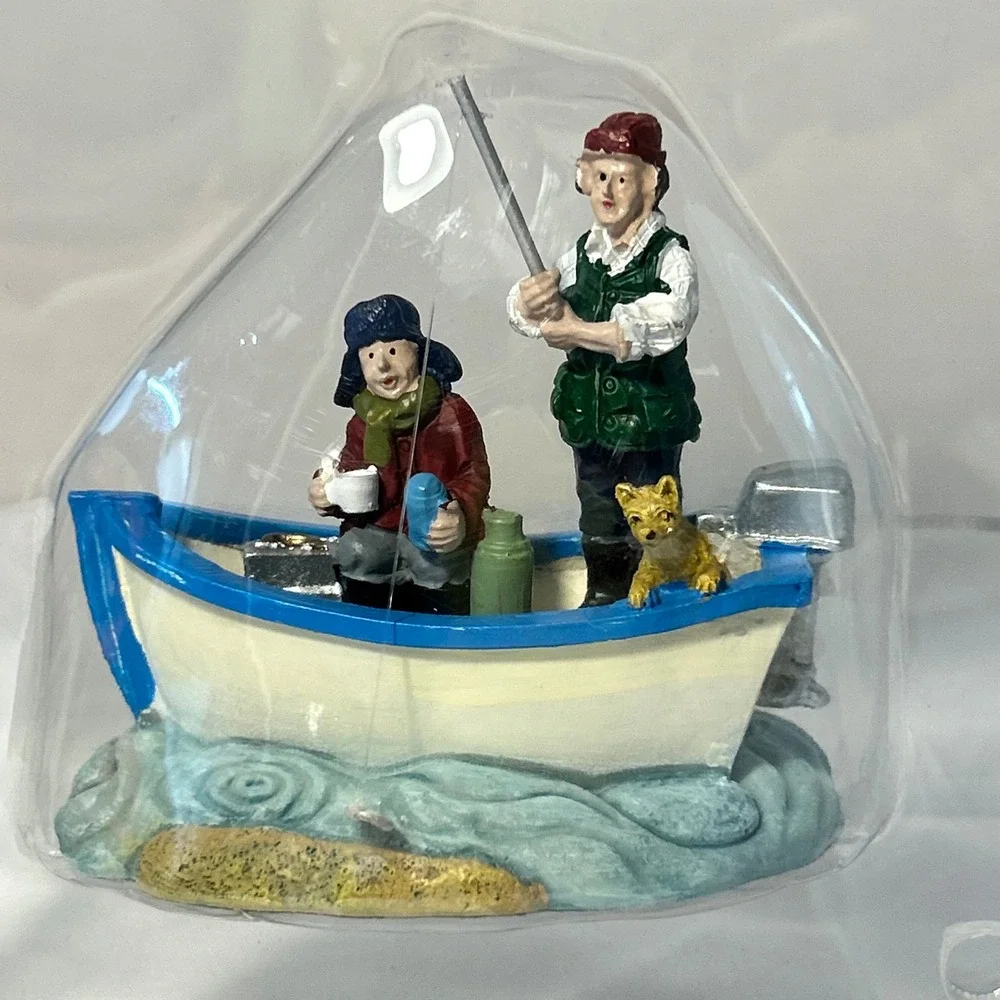 Carole Towne Collection Village Accessory Fishing Boat with‎ 2 People and Dog